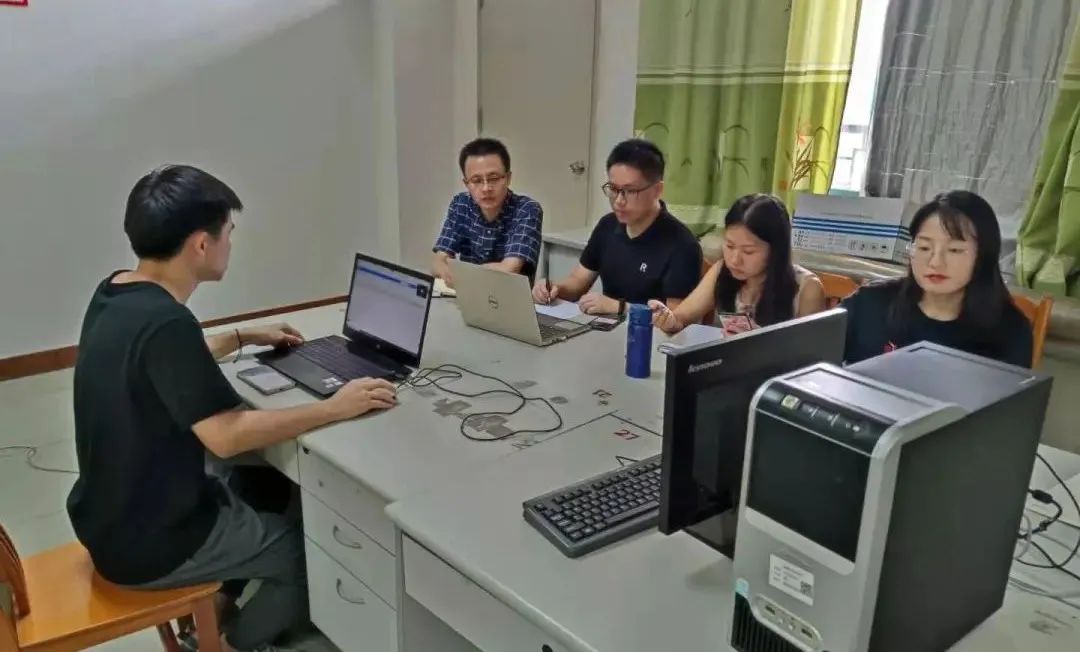 广州华商学院软件工程专业项目综合实训阶段圆满结束！